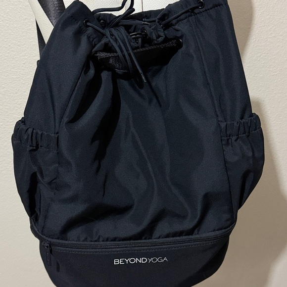 Beyond Yoga Convertible Gym Bag Backpack Black Studio Yoga main image 4